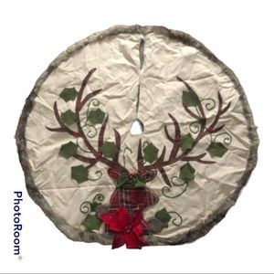 Reindeer Christmas Tree Skirt